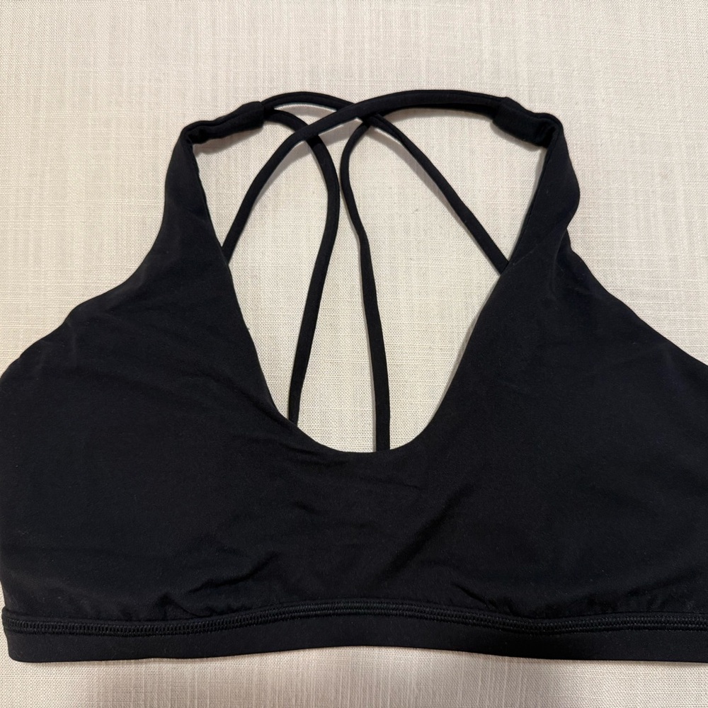Lululemon Nulu Strappy Scoop-Neck Bra *Light
Support, A/B Cup